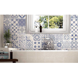 SKR DECORO BIANCO 44.2X44.2 - ΓΡΑΝΙΤΟΠΛΑΚΑΚΙ ΣΕ ΜΠΛΕ PATCHWORK ΜΟΤΙΒΟ